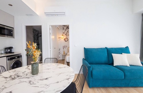 Nou Moles Apartment | Turia Park Loft IV | 4 Guests | AC and WiFi | Near ZOO