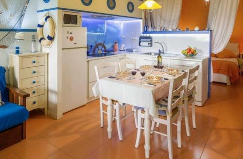 Salobrena Apartment | un barco en tierra