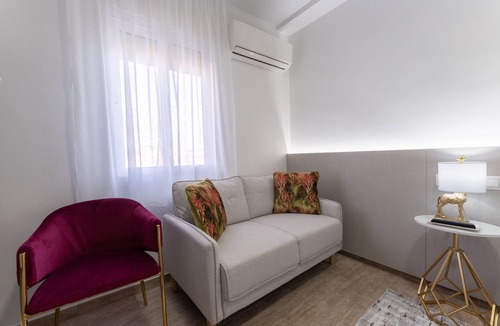 Cruz de Humilladero House | URBAN ROOMS B&R