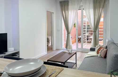 Pradolongo Apartment | Urban-Usera with Terrace in Madrid Chinatown