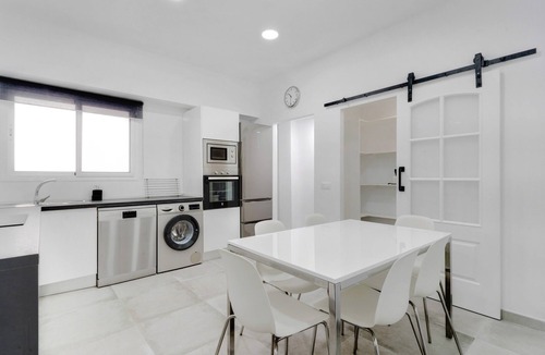 Las Palmas de Gran Canaria Apartment | Vacation Home "Casa Manuela" close to the Sea with Wi-Fi
