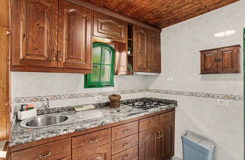 Santa Lucia House | Vacation Home 'La Casita De Aba' with Mountain View and Wi-Fi