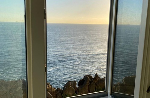 Telde Apartment | Vacation Apartment 'The Cliff View B' with Sea View, Private Terrace and Wi-Fi