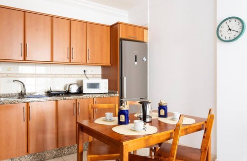Los Abrigos Apartment | Vacation Apartment 'Eloy O Mariñeiro' with Wi-Fi