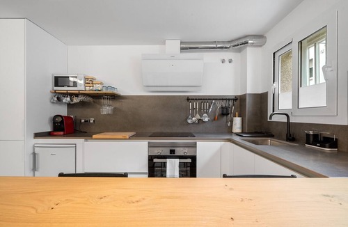 Calafell Apartment | Vacation Apartment "Kaixo" with Air Conditioning and Wi-Fi