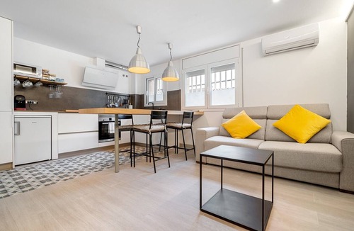 Calafell Apartment | Vacation Apartment "Kaixo" with Air Conditioning and Wi-Fi