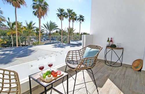 Tarajalejo Apartment | Vacation apartment LAS PALMERAS, Tarajalejo, balcony, WiFi