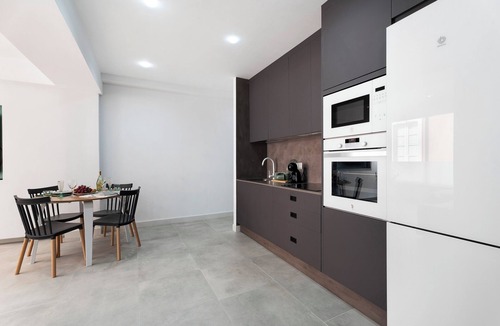 Santa Cruz de Tenerife Apartment | Vacation Apartment 'Trébol' with Wi-Fi