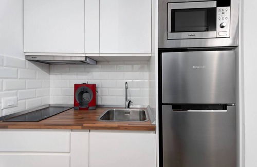 San Miguel de Abona Apartment | Vacation Studio 'Peggy's Home' with Shared Pool, Wi-Fi and Air Conditioning