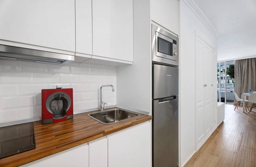 San Miguel de Abona Apartment | Vacation Studio 'Peggy's Home' with Shared Pool, Wi-Fi and Air Conditioning