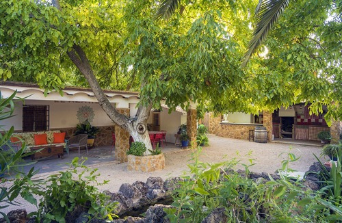 Beas de Segura House | Vacation Home "Alojamiento Rural El Azamur" with Mountain View, Shared Pool & Wi-Fi