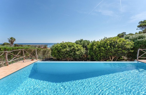 Sant Lluis House | Vacation Home 'Beautiful Villa with Sea Views', Wi-Fi and Air Conditioning