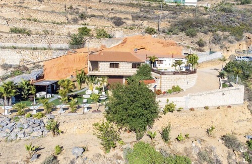 Arico House | Vacation Home 'Bencomo' with Sea View, Shared Pool and Wi-Fi