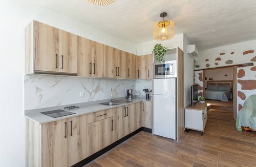 Risco Blanco Apartment | Vacation Home 'Casa 2' with Mountain View, Wi-Fi and Air Conditioning