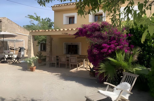 Algaida House | Vacation Home "Finca La Tortuga" with Private Pool, Air Conditioning & Wi-Fi