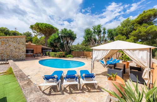 Capdepera House | Vacation Home Finca Can Sito with Mountain View, Pool, Wi-Fi, Garden & Terrace