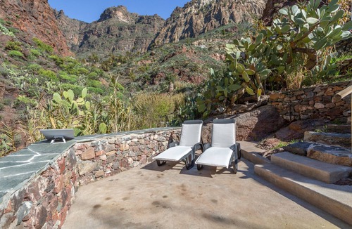 La Solana House | Vacation Home 'Jacam Suite' with Private Terrace, Wi-Fi and Air Conditioning