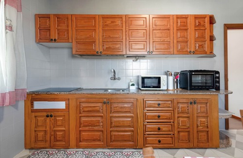 Teror House | Vacation Home 'La Casa De Teror' with Sea View, Private Pool and Wi-Fi