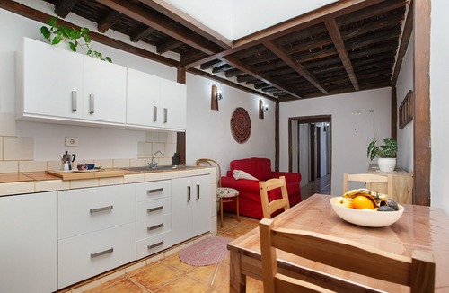 Los Silos House | Vacation Home 'La Salvada' with Mountain View, Private Terrace and Wi-Fi