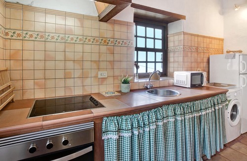 Tesbabo House | Vacation Home "Las Adelfas Alta" with Sea View, Garden & Wi-Fi