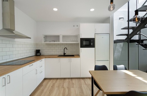 Artenara House | Vacation Home 'Los Mojones' with Mountain View, Wi-Fi and Air Conditioning
