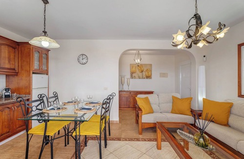 Abades House | Vacation Home 'Morgana' with Sea View, Private Terrace and Wi-Fi