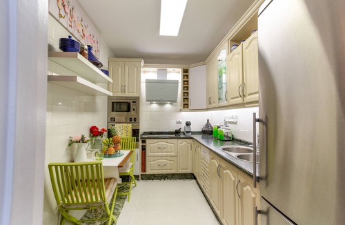 Tabaiba House | Vacation Home "Mouna's House" with Sea View, Shared Pool & Wi-Fi
