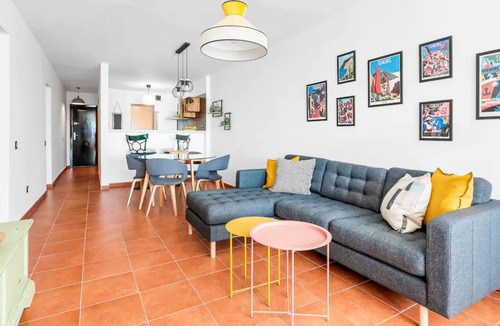 Radazul Apartment | Vacation Home 'Radazul' with Sea View & Wi-Fi