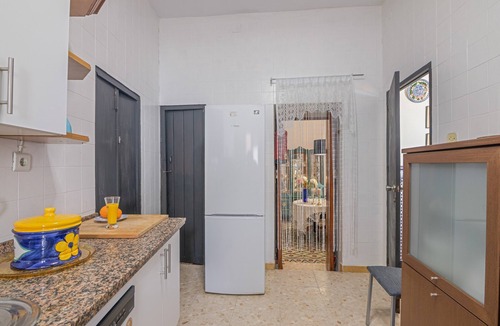Manzanilla House | Vacation Home 'Una Casa Azul' with Private Terrace, Wi-Fi & Air Conditioning