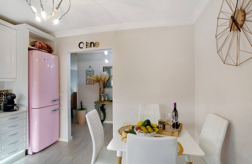 Los Llanos House | Vacation Home 'Vivienda Vacacional Mia Deluxe' with Private Terrace, Wi-Fi & Air Conditioning