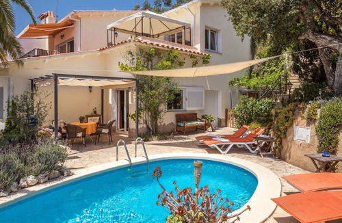 Canyelles House | Vacation home with pool+sea view+garden, close to the beach+quiet, WIFI+A/C+sauna