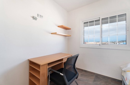 Los Abrigos Apartment | Vacation 'Los Abrigos 2' with Private Terrace and Wi-Fi