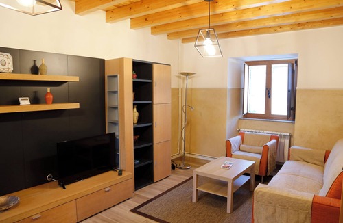 Lourenza House | Vacation Rental Casa Muiño dos Frades "in a pleasant environment"