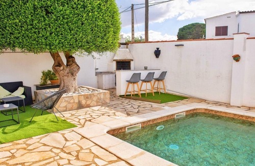 L'Escala Villa | VACAY Villa Cami