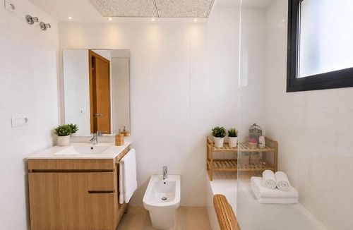 Alboraya Apartment | Valencia Beach Home 6