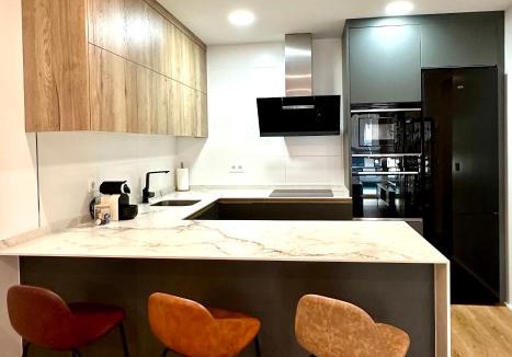 Almeria Apartment | Vega Parque II con parking privado, piscina y a 5 minutos de la playa