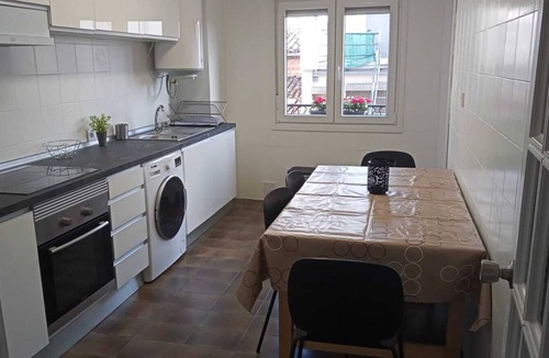 Viana Apartment | Ven y desconecta!