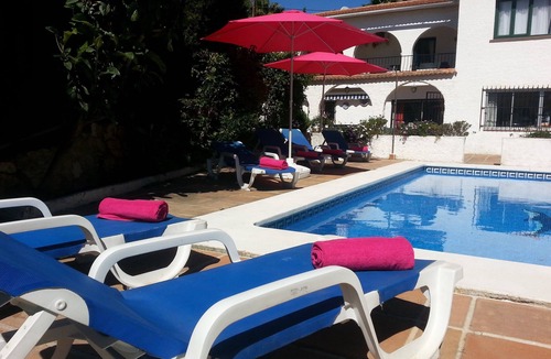 Mijas Villa | Villa 4 bed/bath with free heated pool ,WiFi and TV Car not essential
