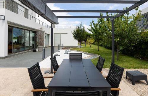 Arenys de Mar Villa | Villa ∙ 4 bedrooms ∙ 8 guests