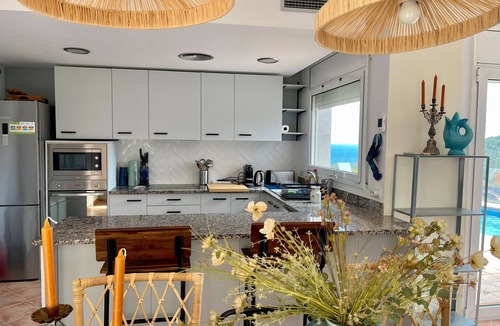 Sa Riera Villa | Villa '8 Couchages Piscine Vue Mer' with Sea View, Wi-Fi and Air Conditioning