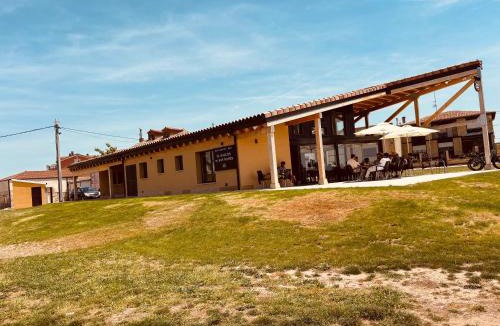 San Mames de Burgos House | Villa Alicia-Casa Rural