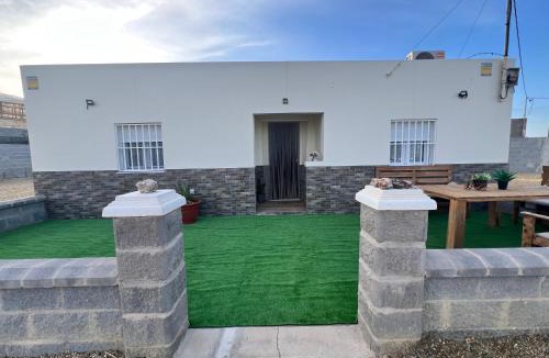Pujaire House | Villa Amanecer