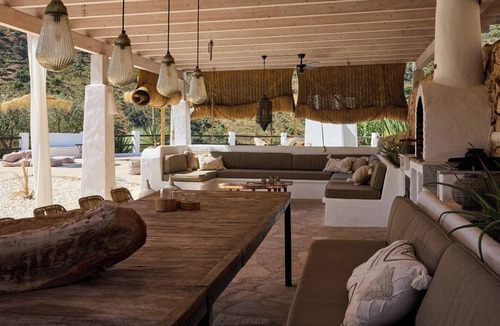 Rio Velez House | Villa among olive groves in Axarquia