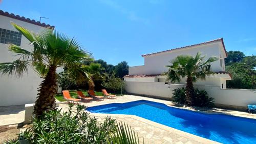 Calafat Villa | VILLA ANCORA