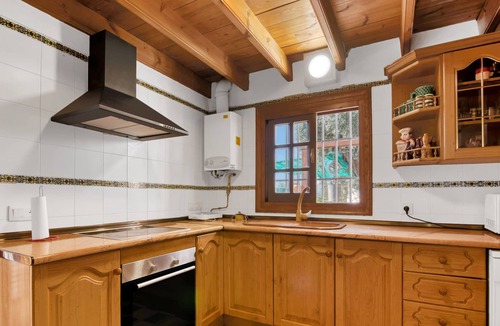Ermita Villa | Villa 'Anna' with Mountain View, Wi-Fi and Air Conditioning