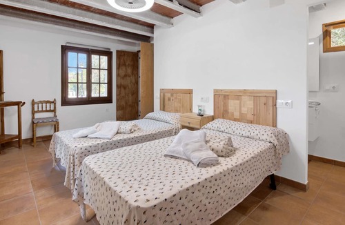 Ermita Villa | Villa 'Anna' with Mountain View, Wi-Fi and Air Conditioning