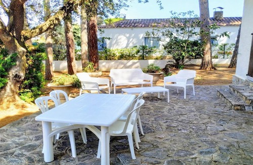 L'Escala Villa | Villa Arc by Vacay L’Escala | Communal swimming pool