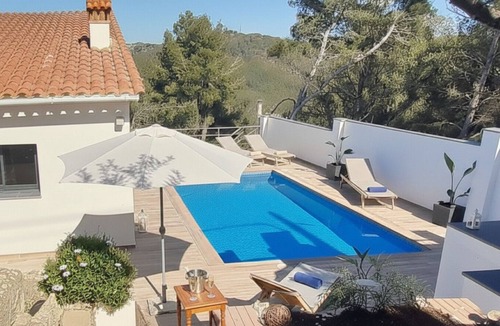 Olivella Ski Chalet | Villa Avril · 7 bedrooms, large pool, and unique terraces near Sitges