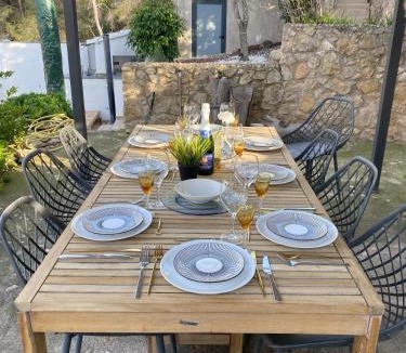 Olivella Villa | Villa Avril Villa con piscina privada cerca de Sitges 7 dormitorios Ideal grupos