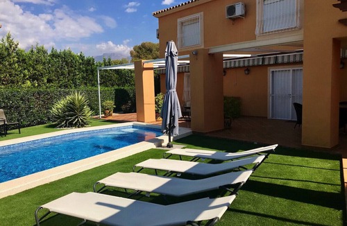 Benidorm Villa | VILLA BENIDORM LEVANTE BEACH BLUELINE R002